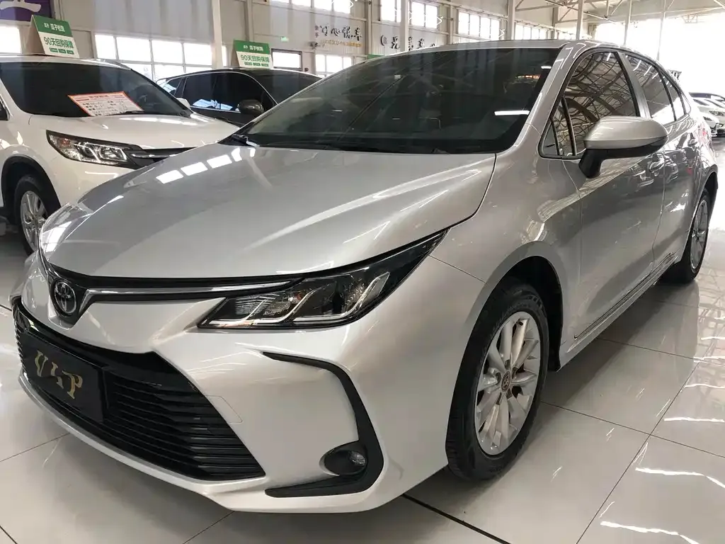 Toyota Corolla — фото 1
