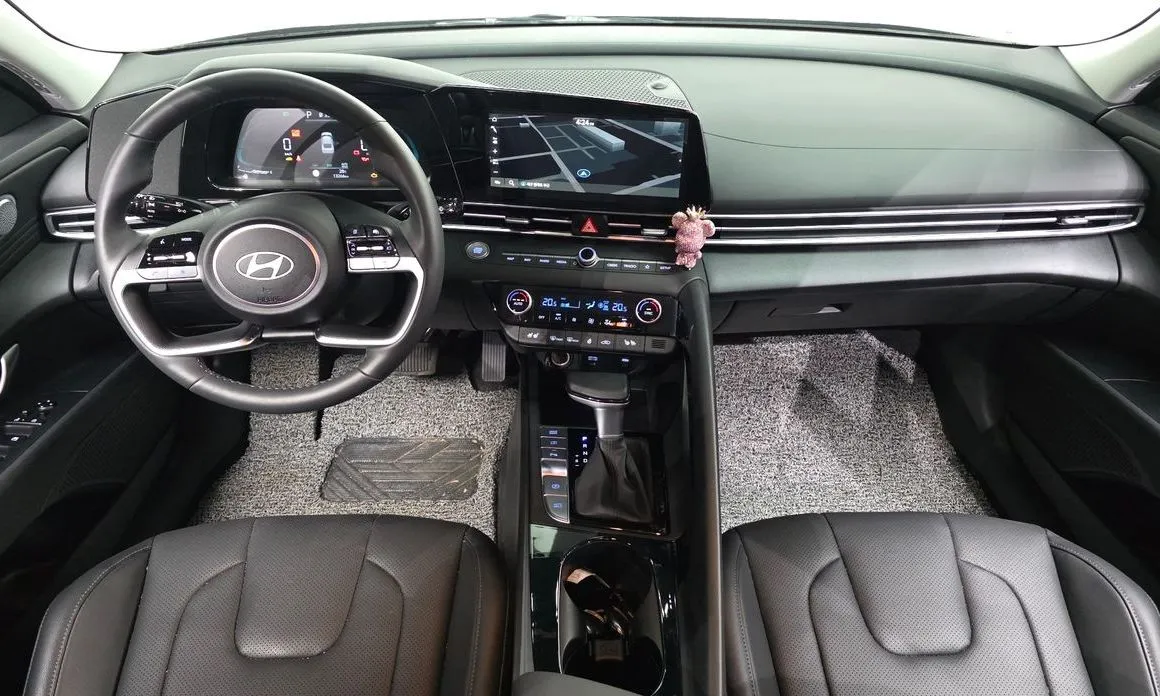 Hyundai AVANTE — фото 3