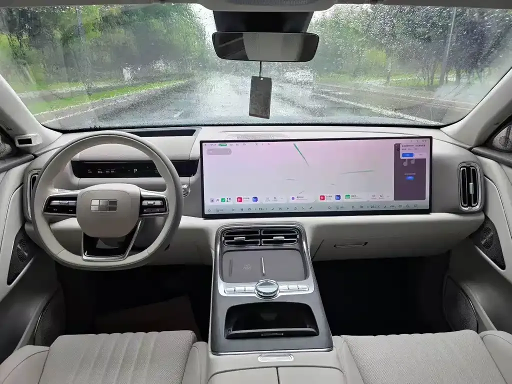 Geely Galaxy M9 — фото 10