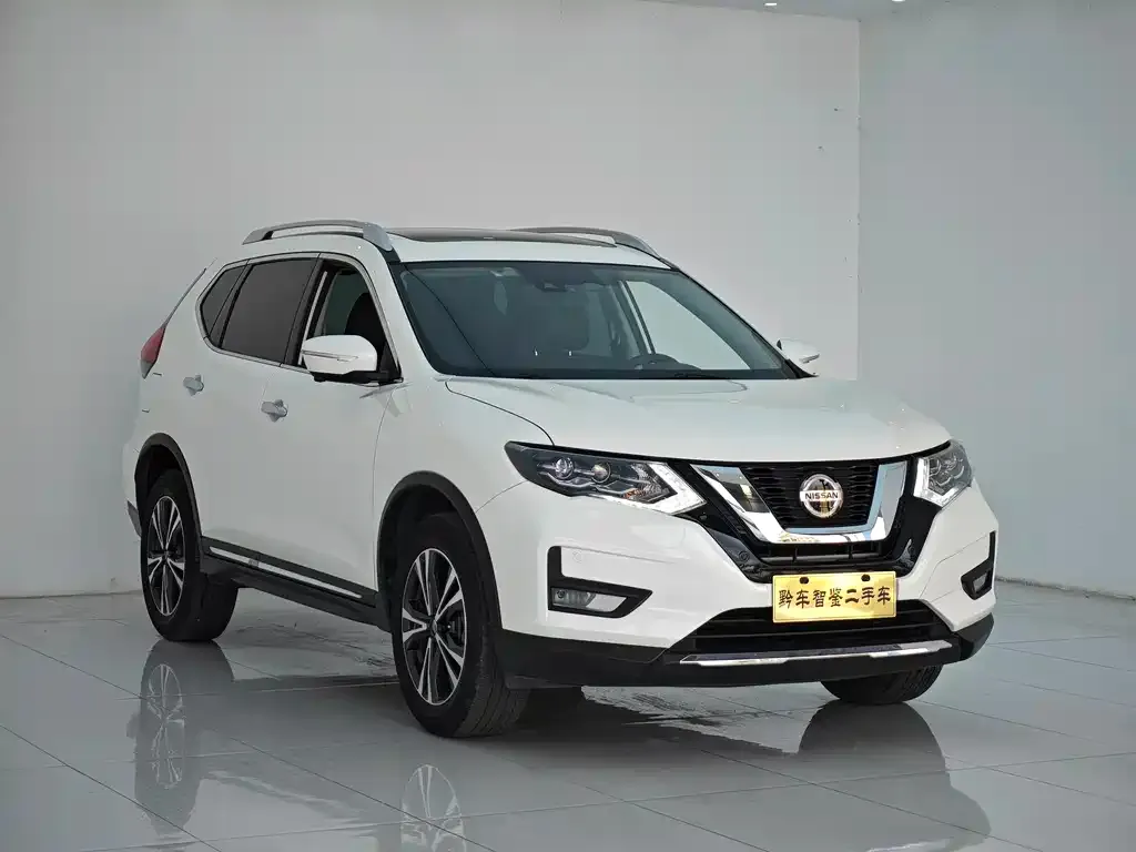 Nissan X-Trail — фото 7