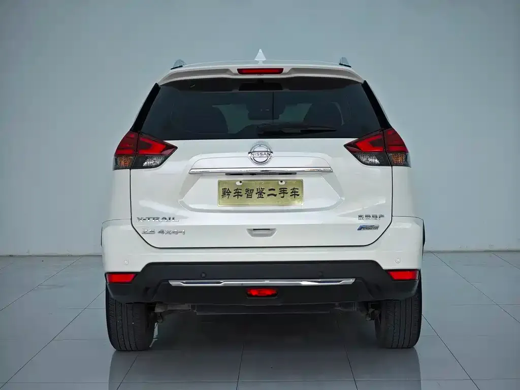 Nissan X-Trail — фото 10