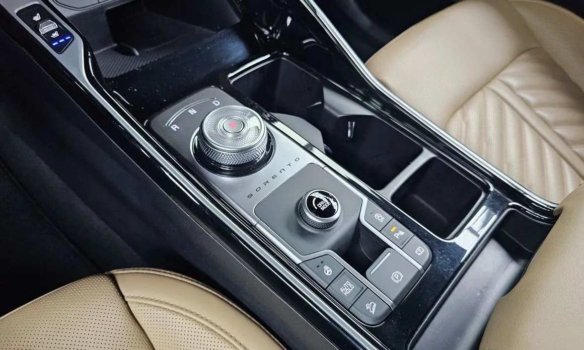 Kia Sorento — фото 8