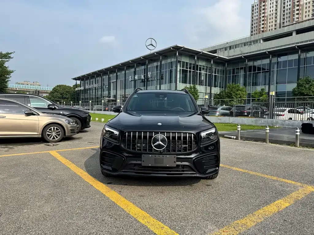 Mercedes-Benz GLB AMG — фото 8