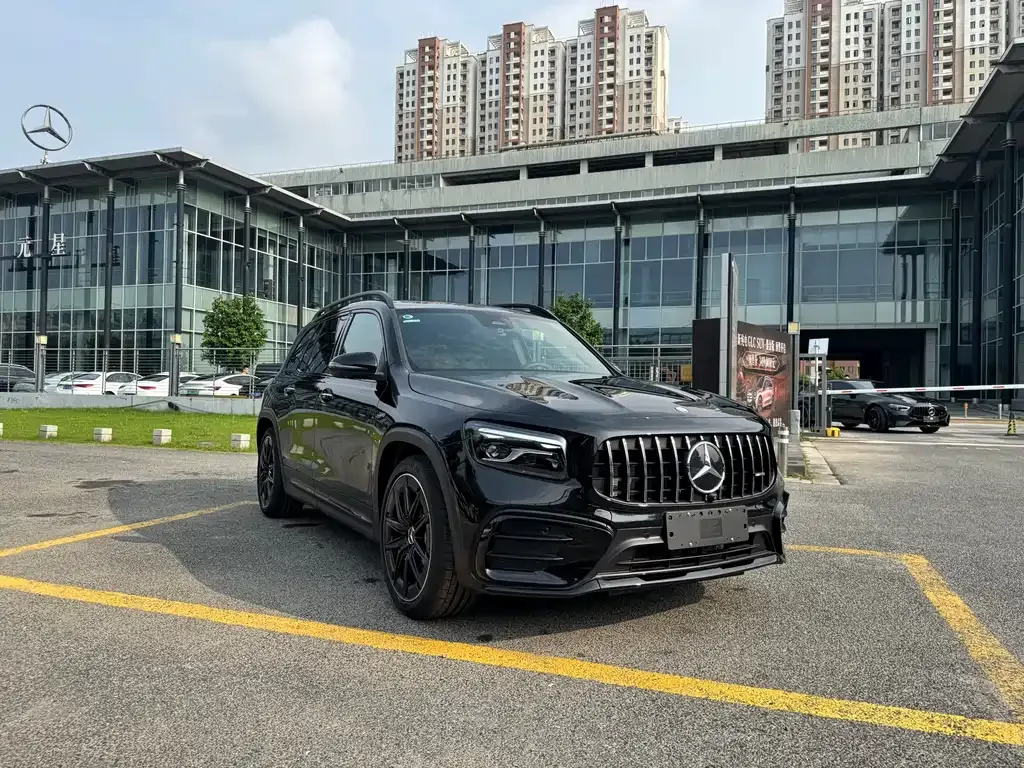 Mercedes-Benz GLB AMG — фото 7