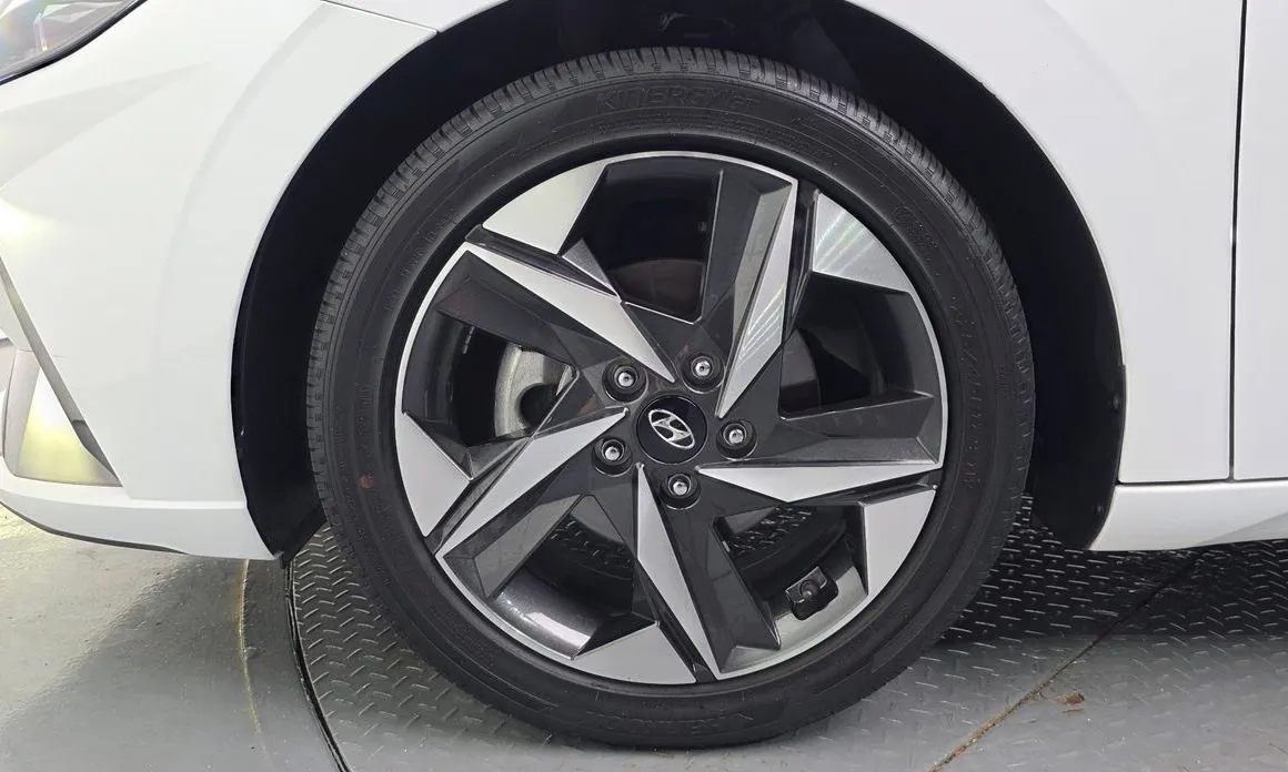 Hyundai AVANTE — фото 9