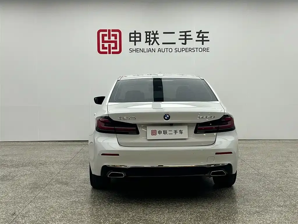 BMW 5 Series — фото 10