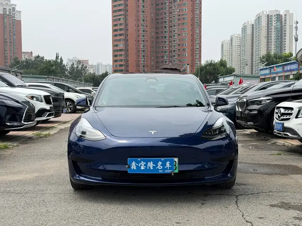Tesla Model 3 — фото 8
