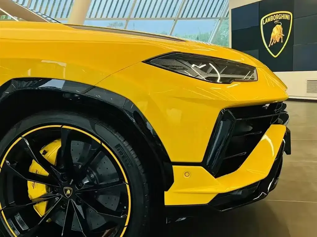 Lamborghini Urus — фото 7