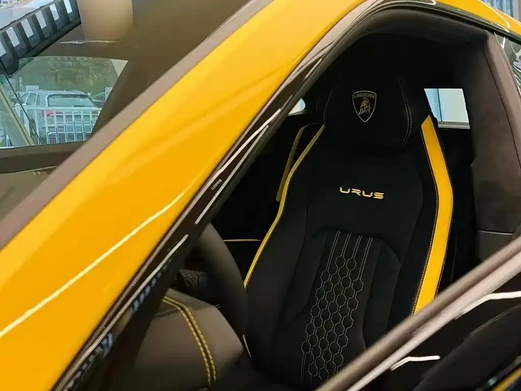 Lamborghini Urus — фото 6