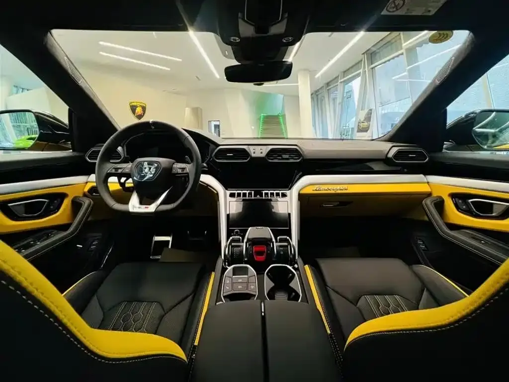 Lamborghini Urus — фото 3