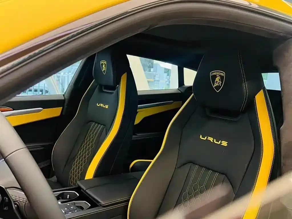 Lamborghini Urus — фото 2