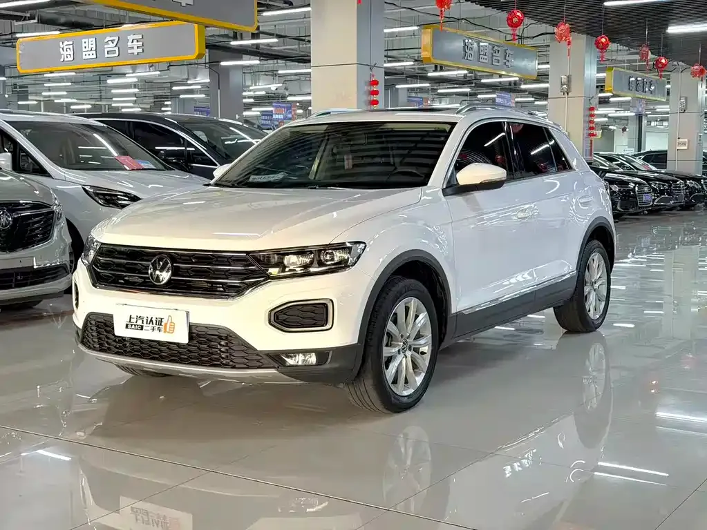 Volkswagen T-Roc — фото 1