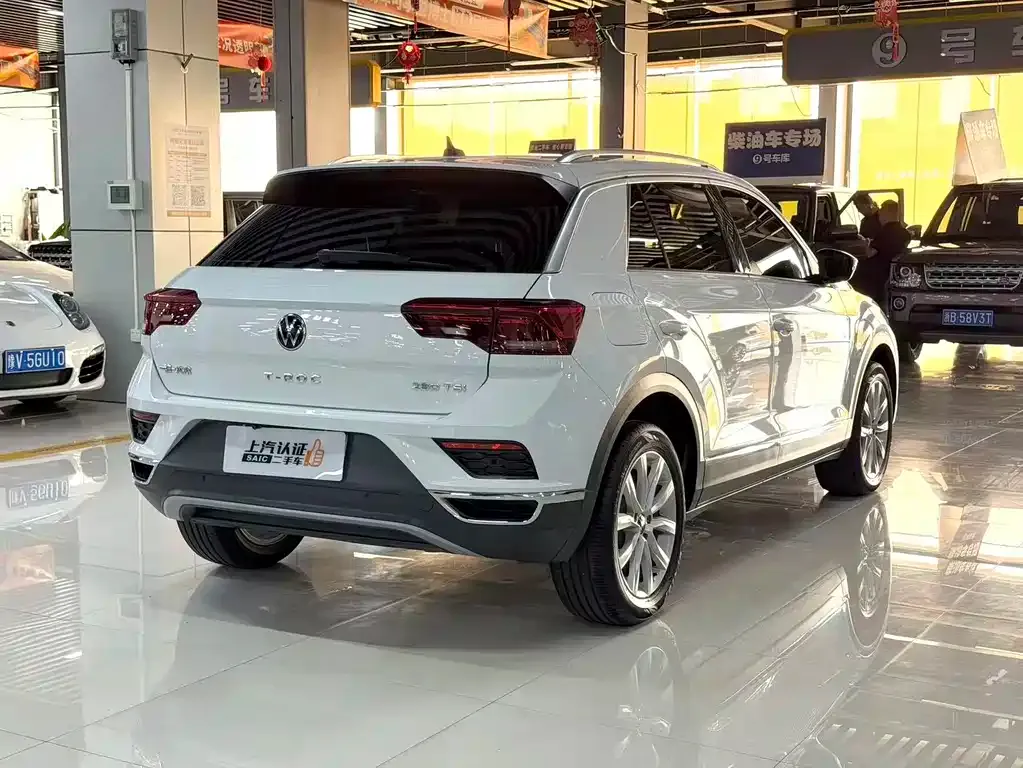 Volkswagen T-Roc — фото 4