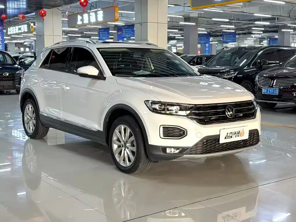 Volkswagen T-Roc — фото 7