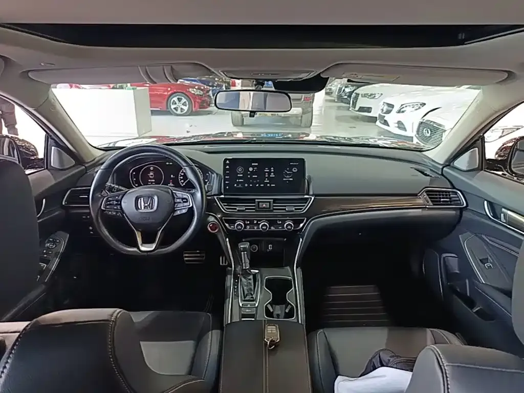 Honda Accord — фото 5
