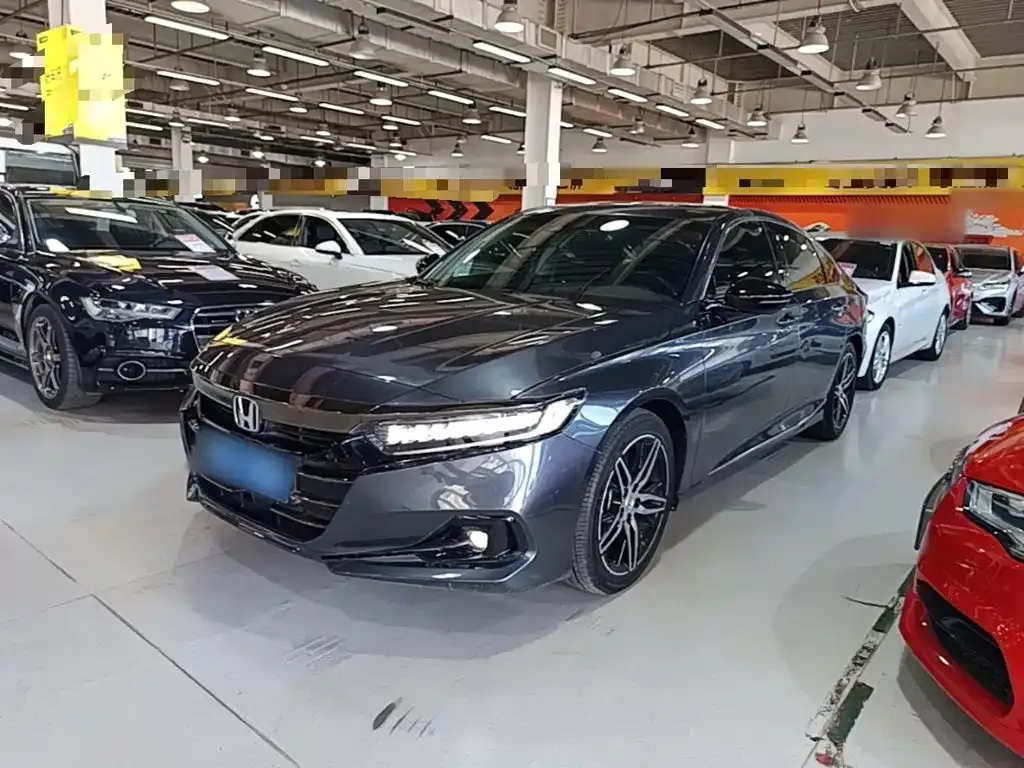 Honda Accord — фото 9