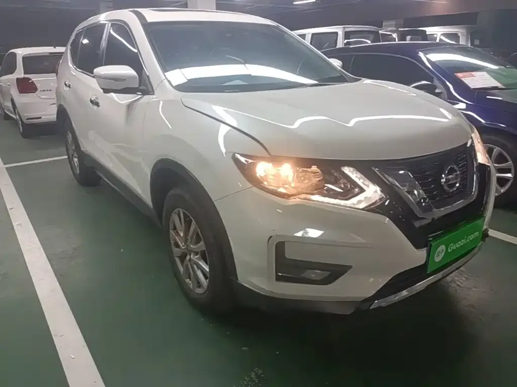 Nissan X-Trail 2023 из CN, фото 3