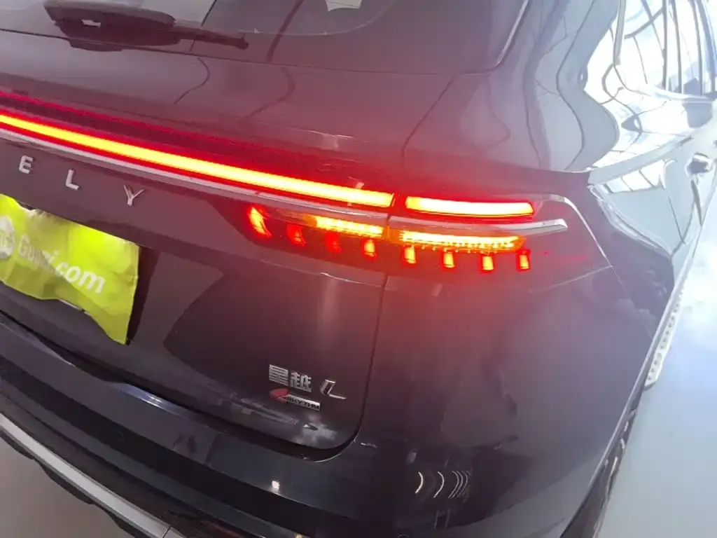 Geely Xingyue L — фото 10