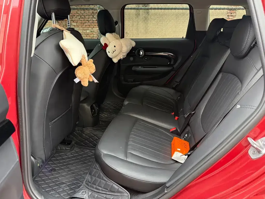MINI Clubman — фото 3