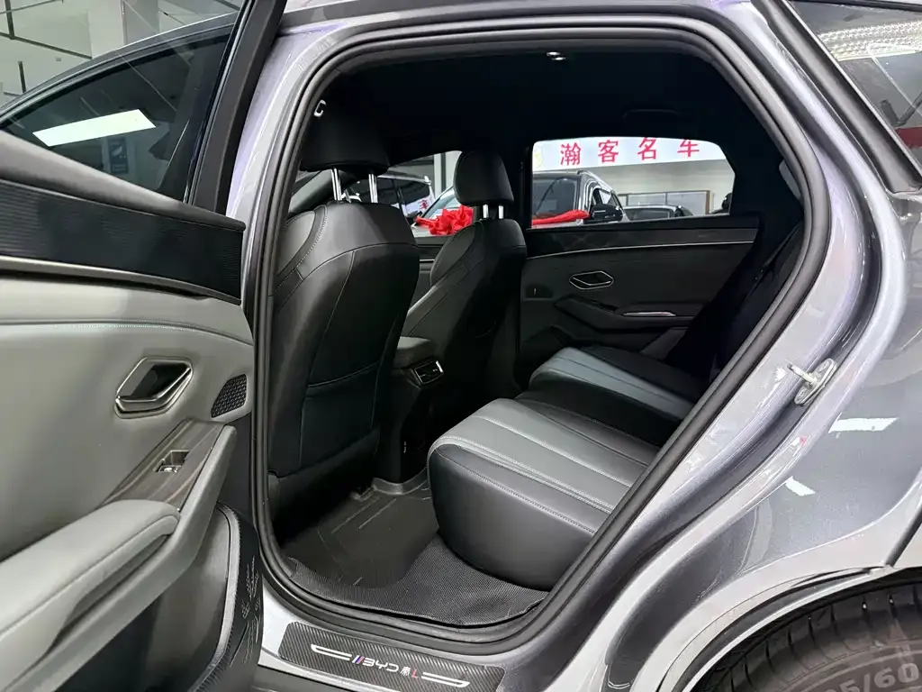 BYD Qin L — фото 9