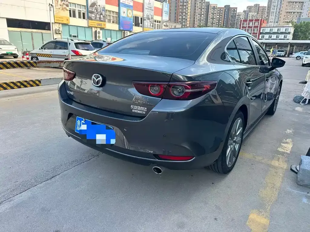 Mazda 3 Axela — фото 3