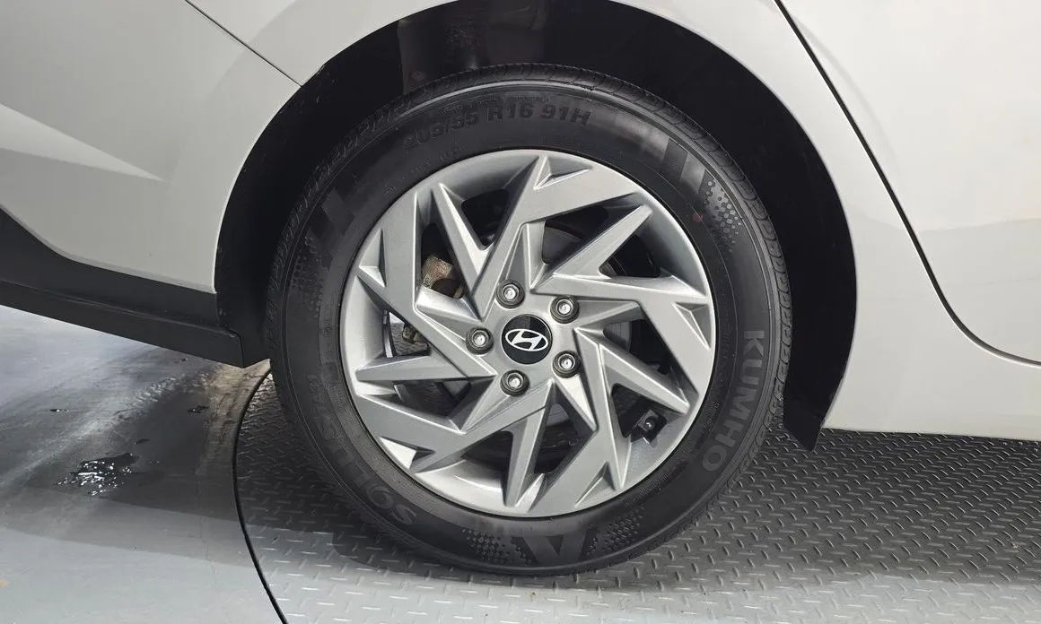 Hyundai AVANTE — фото 7