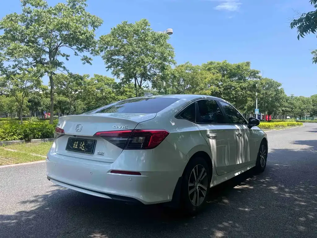 Honda Civic — фото 7