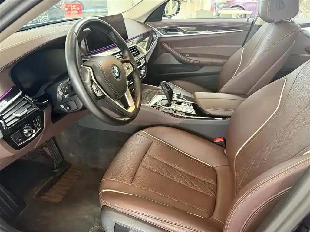 BMW 5 Series — фото 10
