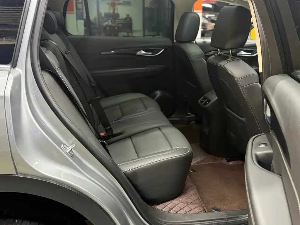 Buick Envision Plus — фото 8
