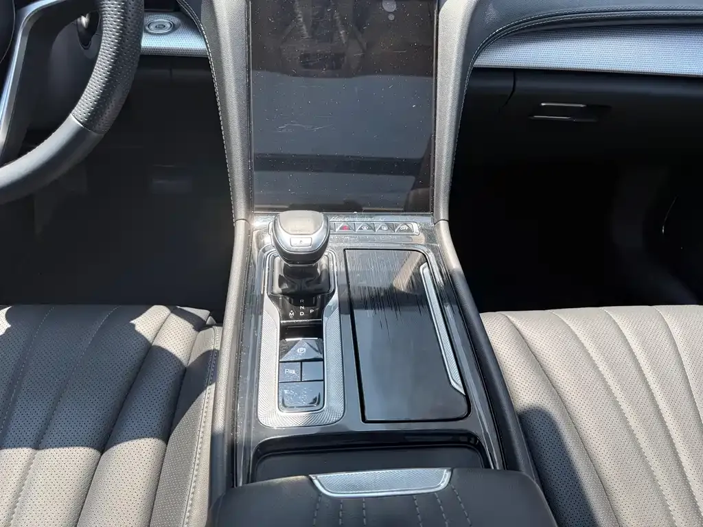 Hongqi H5 2024 из CN, фото 10