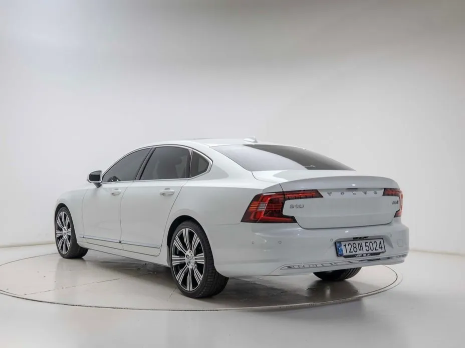 Volvo S90 — фото 5