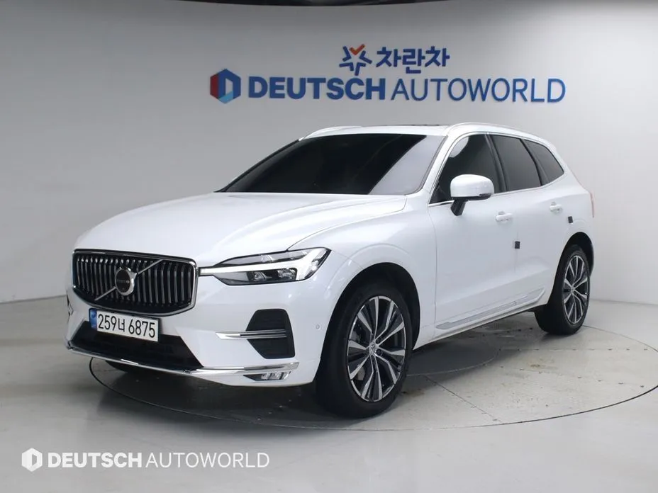 Volvo XC60 — фото 1