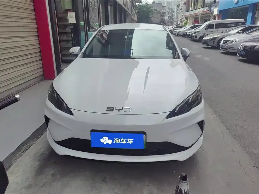 BYD Seal 05 DM-i — фото 8