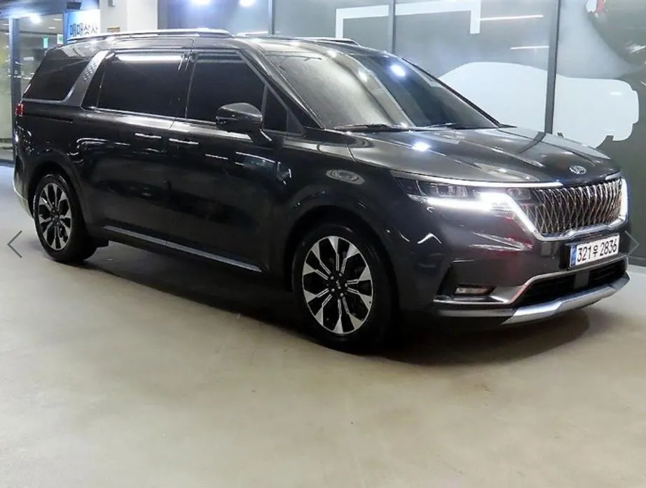 Kia Carnival — фото 1