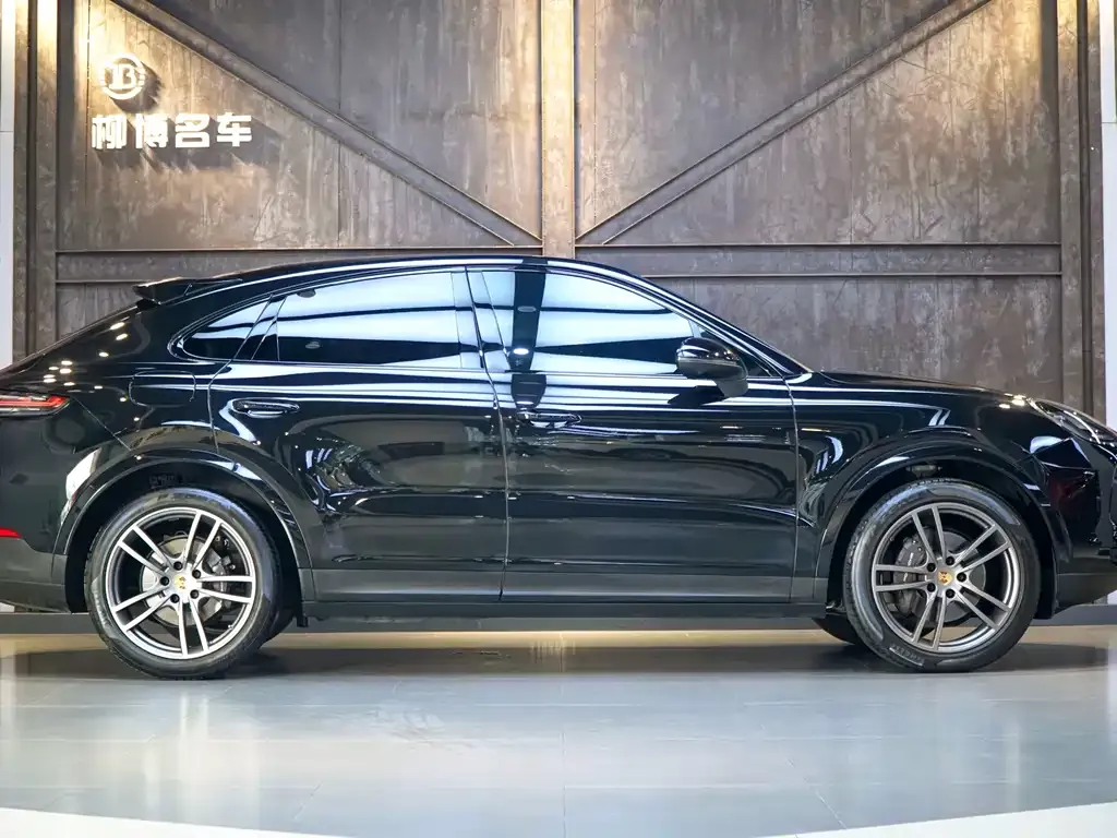 Porsche Cayenne — фото 3