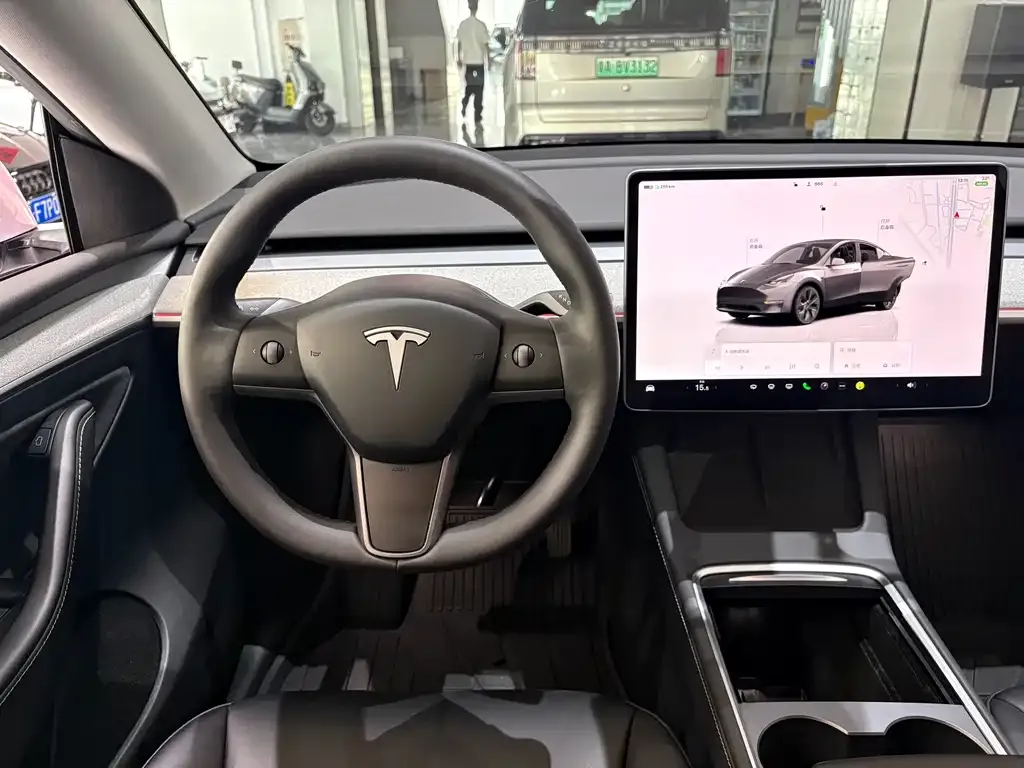 Tesla Model Y — фото 4