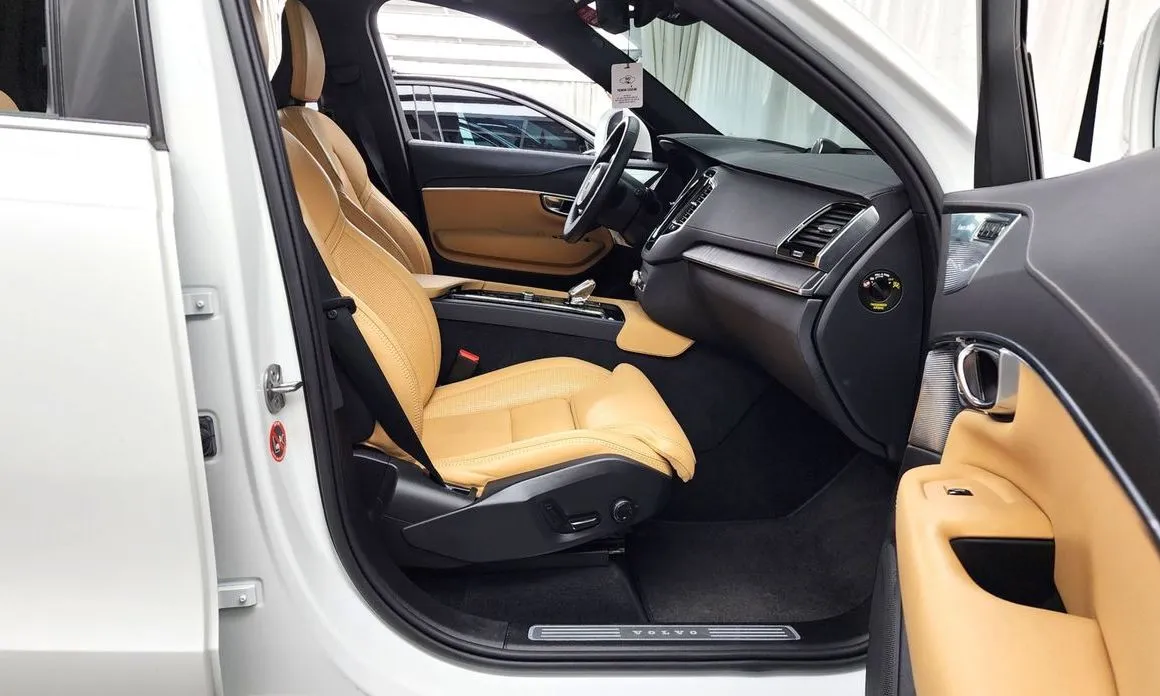Volvo XC90 2023 из KR, фото 3
