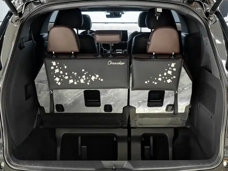 Toyota Granvia — фото 5