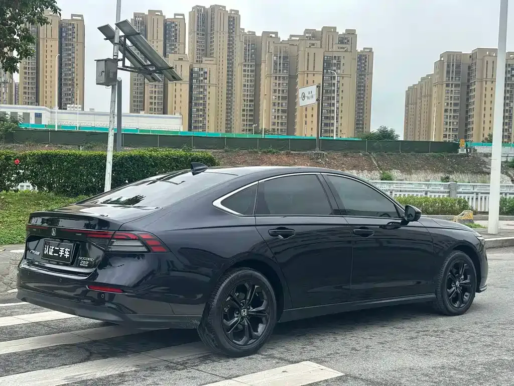 Honda Accord — фото 10