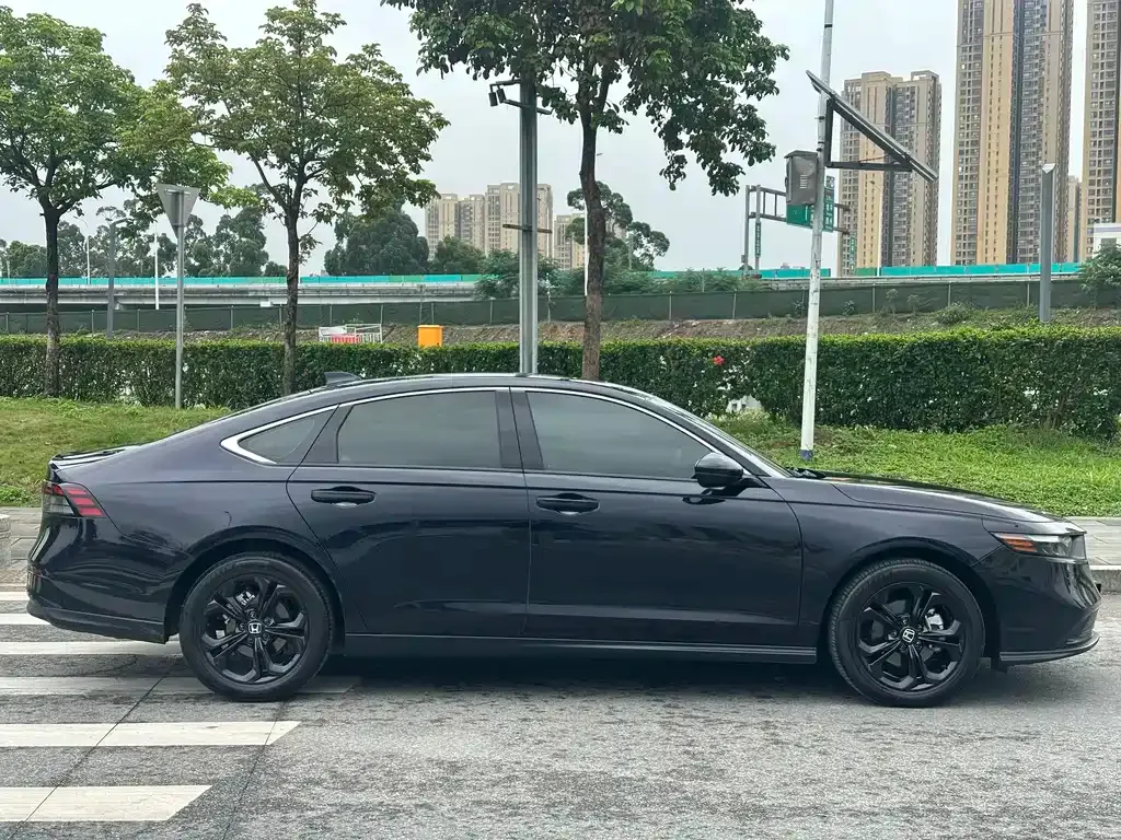 Honda Accord — фото 7