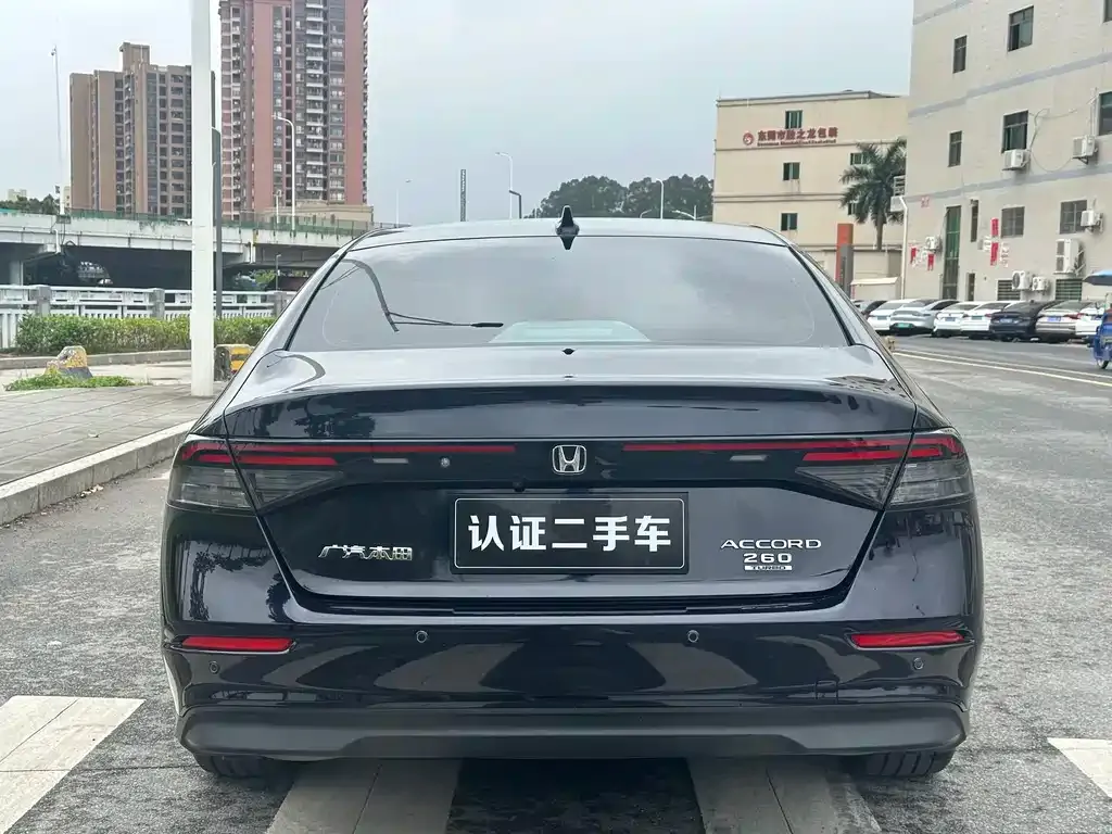 Honda Accord — фото 5