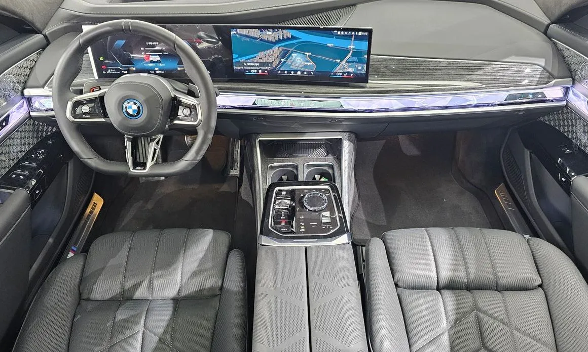 BMW 7-Series 2026 из KR, фото 8