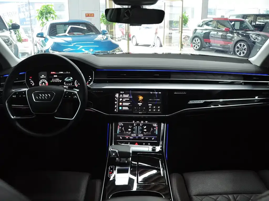 Audi A8 — фото 9