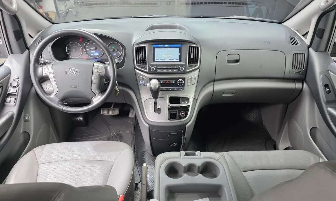 Hyundai Starex — фото 10
