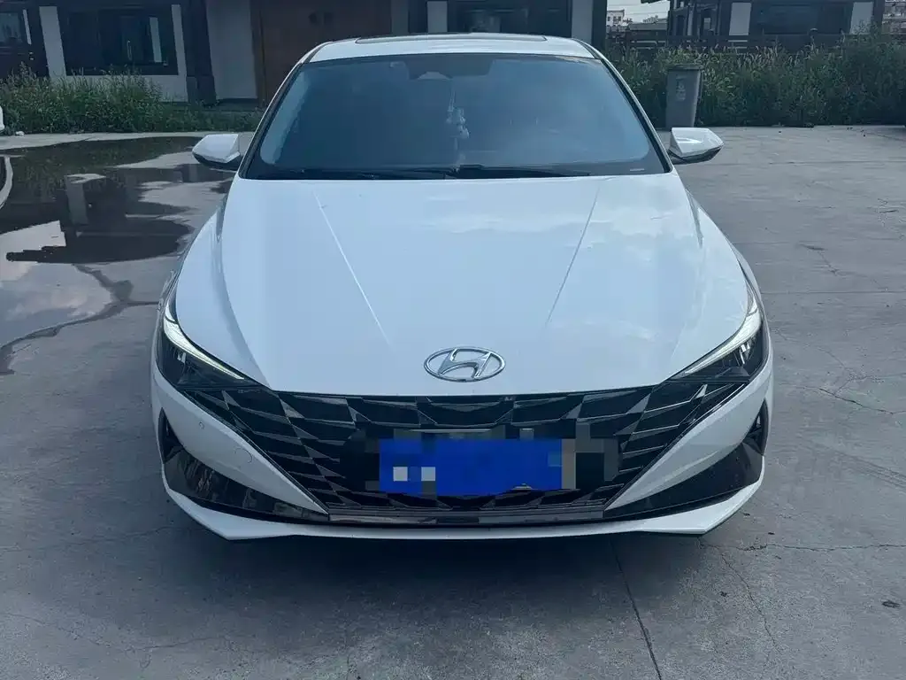 Hyundai Elantra — фото 4