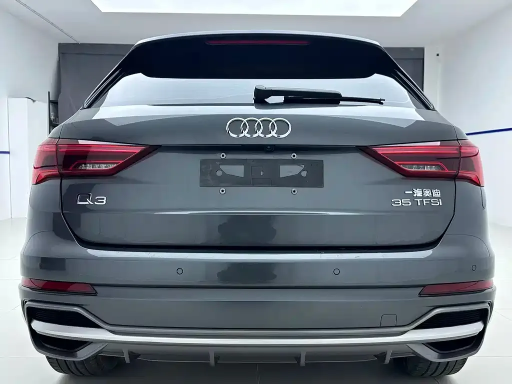 Audi Q3 — фото 8