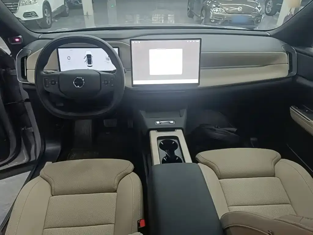 Volvo XC70 Plug-in Hybrid 2025 из CN, фото 8