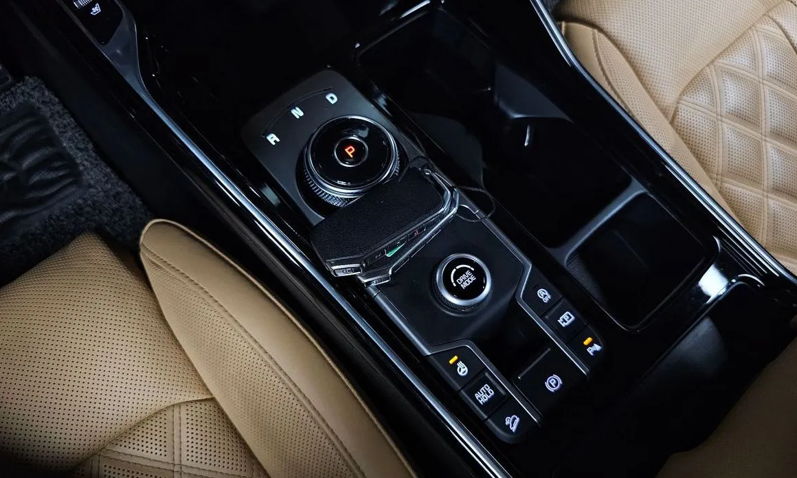 Kia Sorento — фото 7