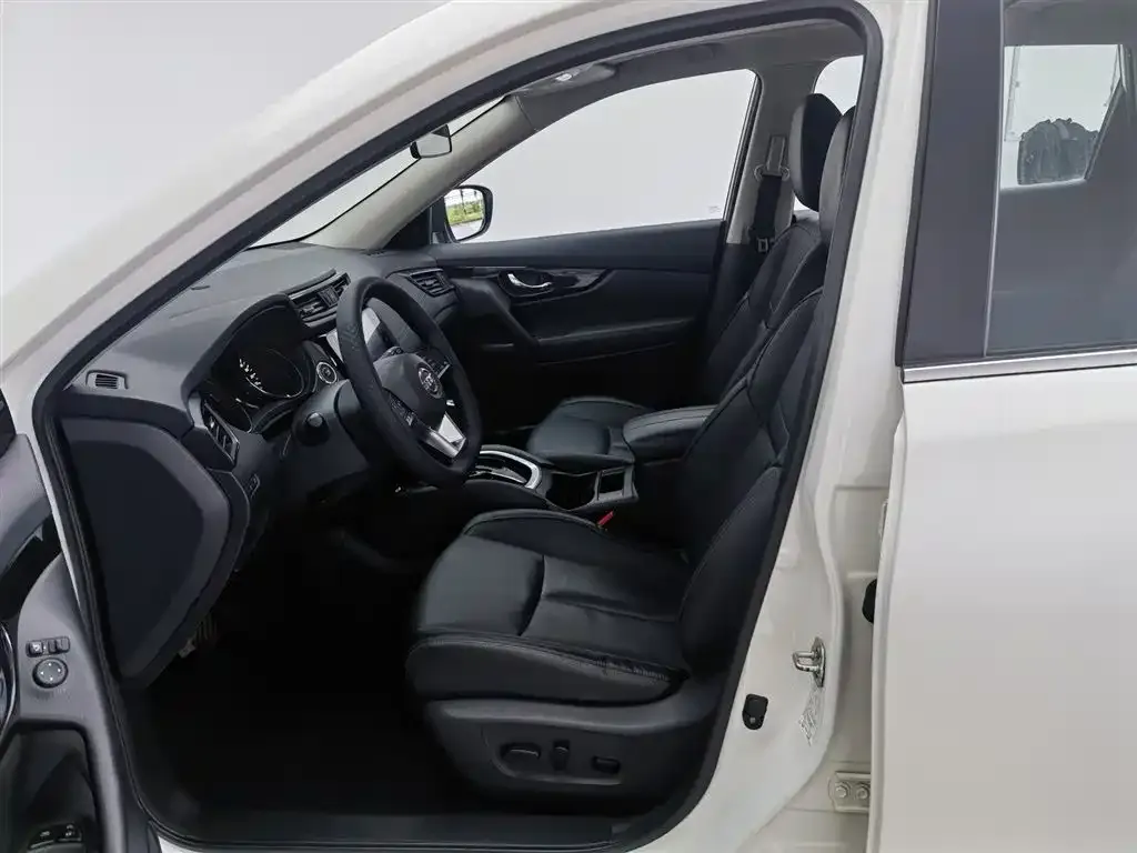 Nissan X-Trail 2021 из CN, фото 3