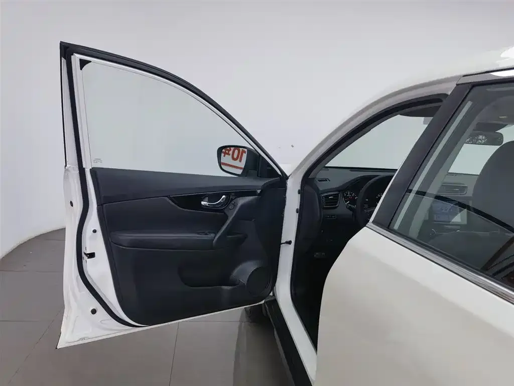 Nissan X-Trail 2021 из CN, фото 2